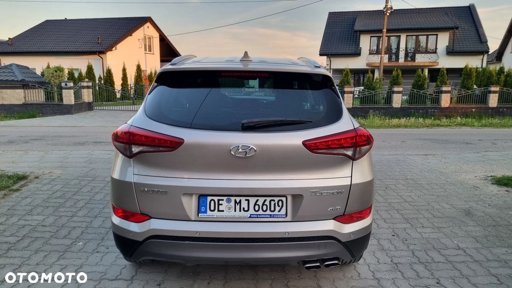 Hyundai Tucson 2.0 CRDi 4WD Automatik Passion Plus - 16