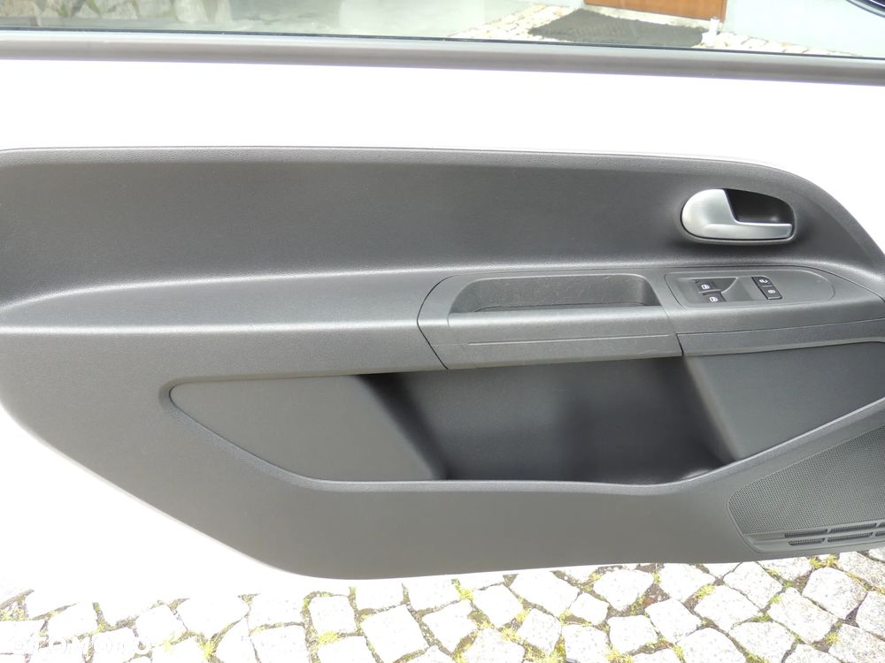 Volkswagen up! (BlueMotion Technology) beats - 15