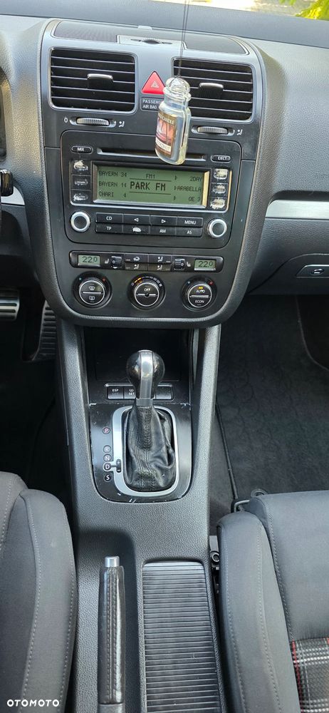 Volkswagen Golf 2.0 GTI DSG - 19