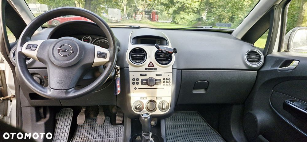 Opel Corsa - 28