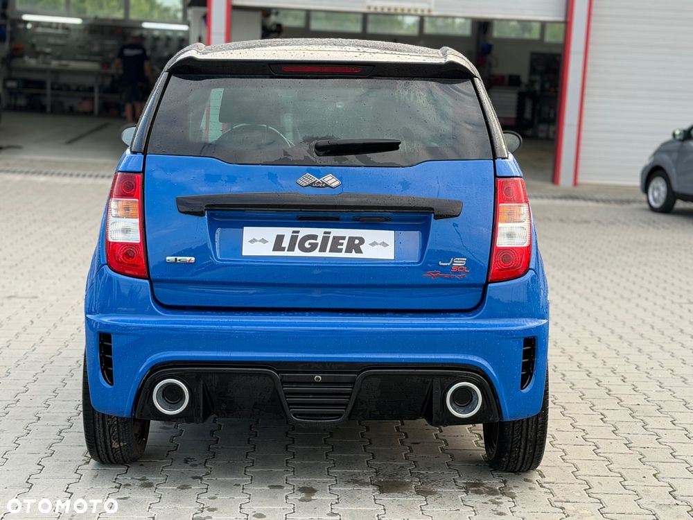 Ligier JS50 - 5