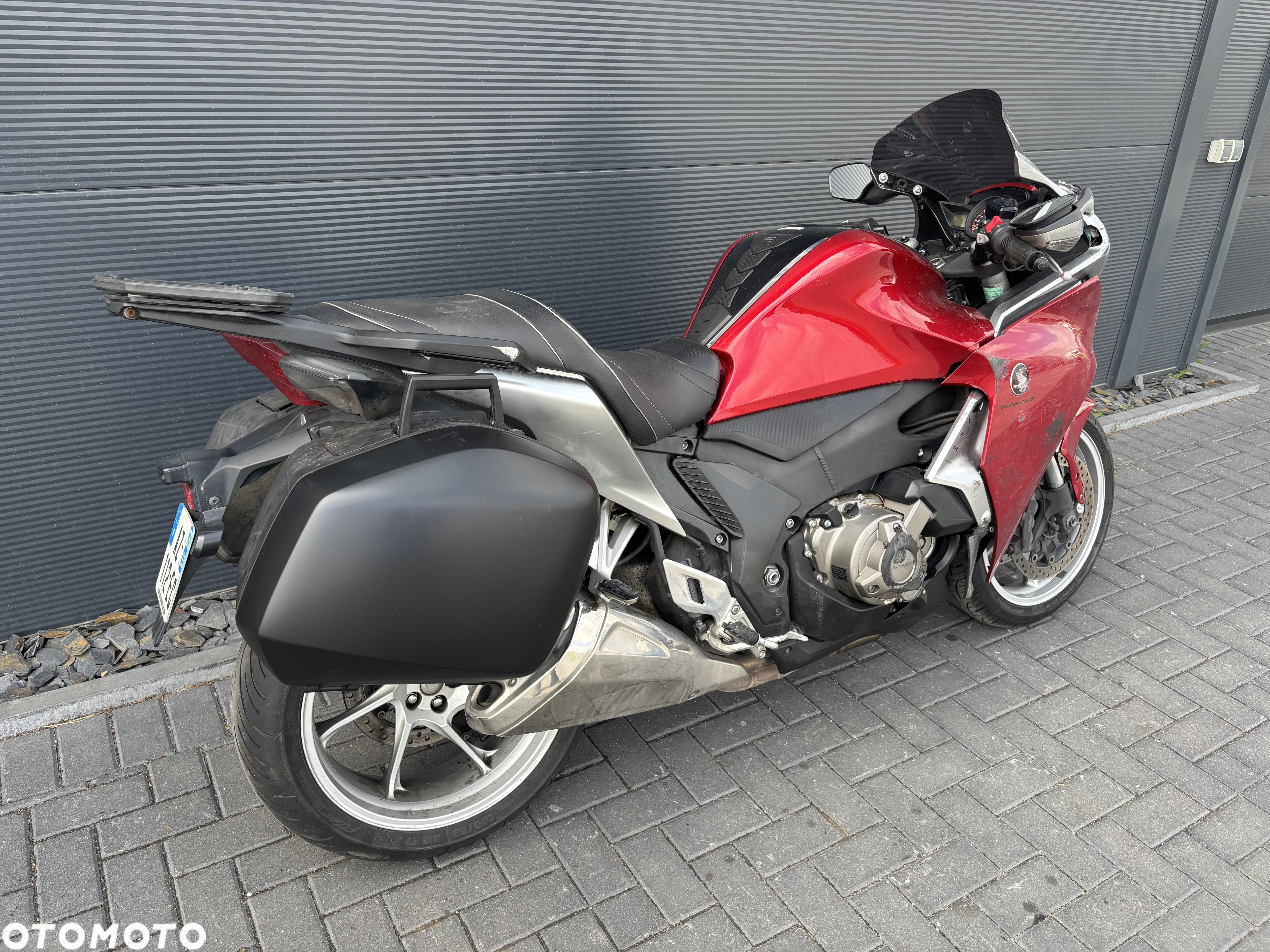 Honda VFR - 4