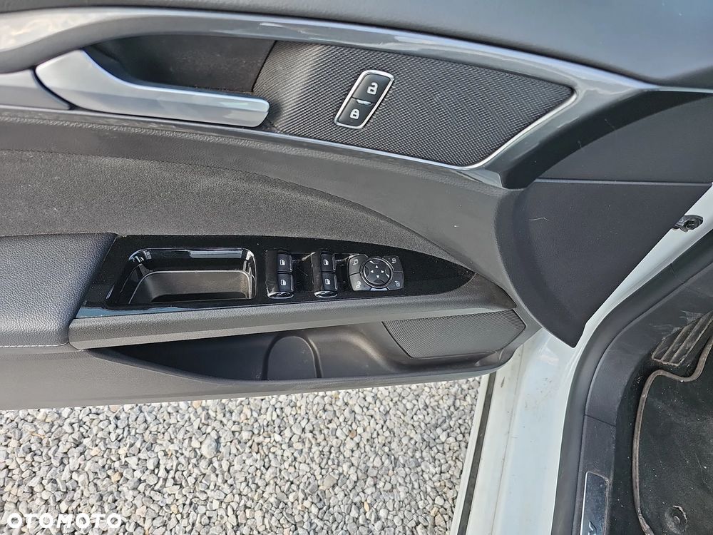 Ford Mondeo 2.0 EcoBlue Titanium - 14