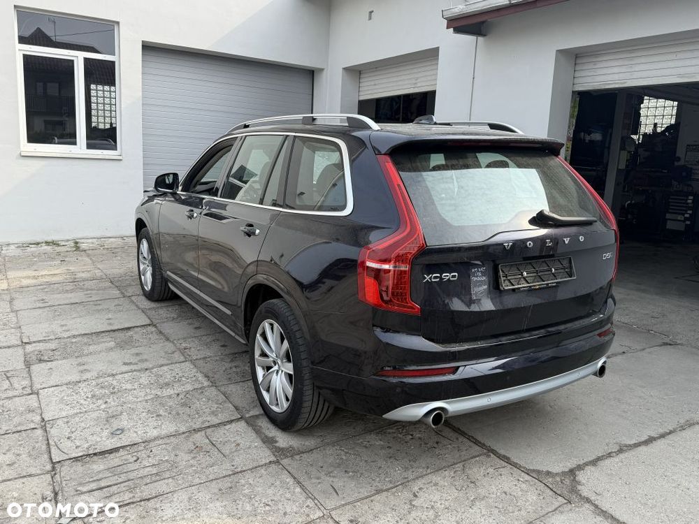 Volvo XC 90 D5 AWD Geartronic Momentum - 4