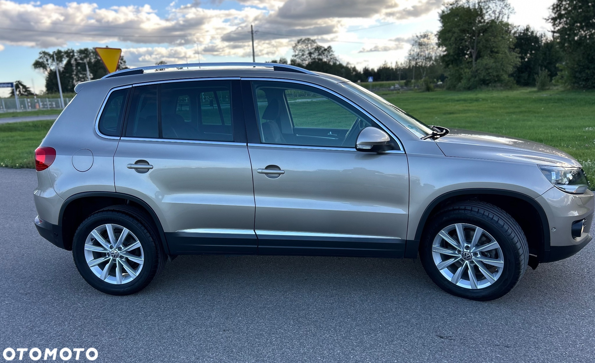 Volkswagen Tiguan 2.0 TDI DPF 4Motion DSG Sport & Style - 10