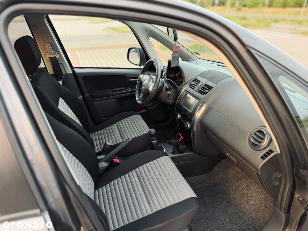 Suzuki SX4 - 12