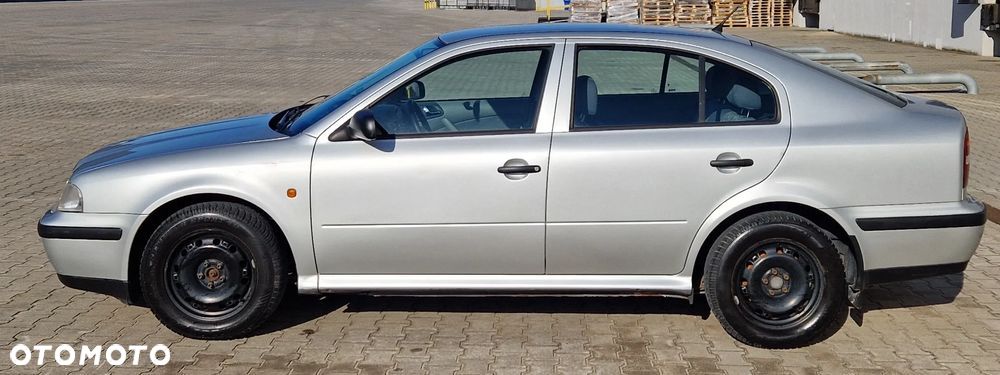 Skoda Octavia 1.6 LX - 2