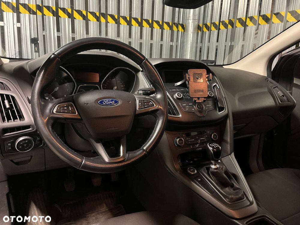 Ford Focus 1.5 EcoBoost Titanium ASS - 7