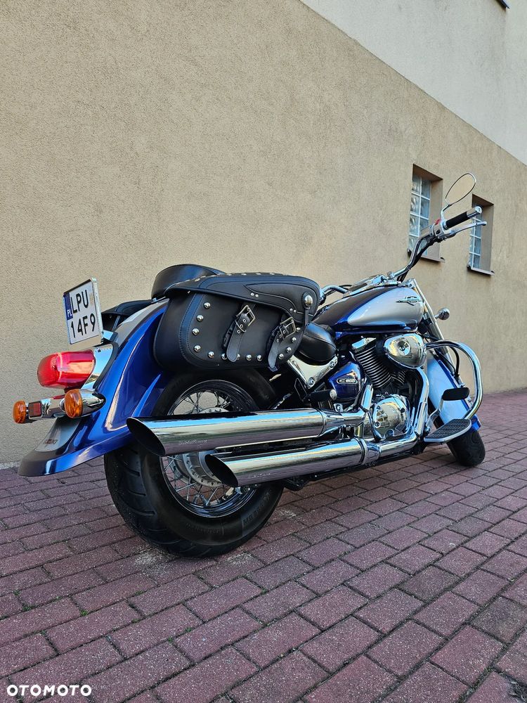 Suzuki Intruder - 11