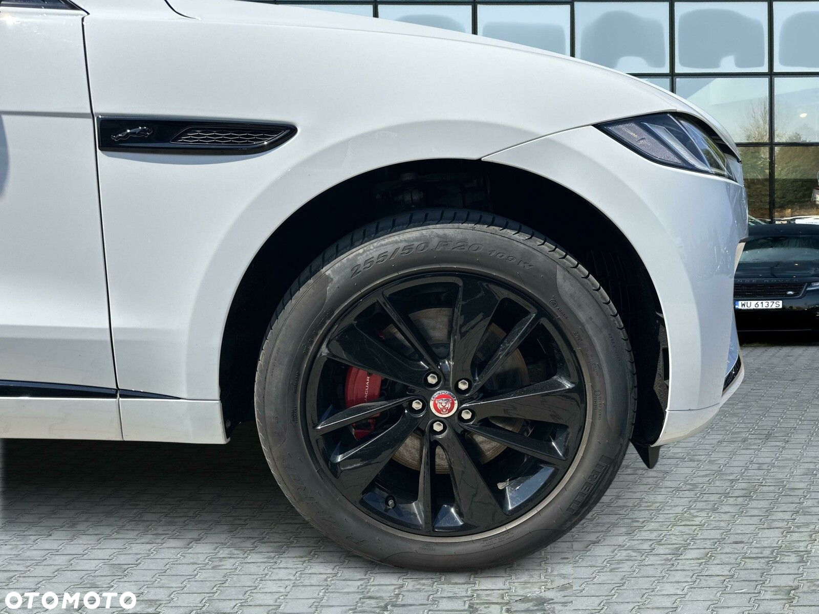 Jaguar F-Pace - 7