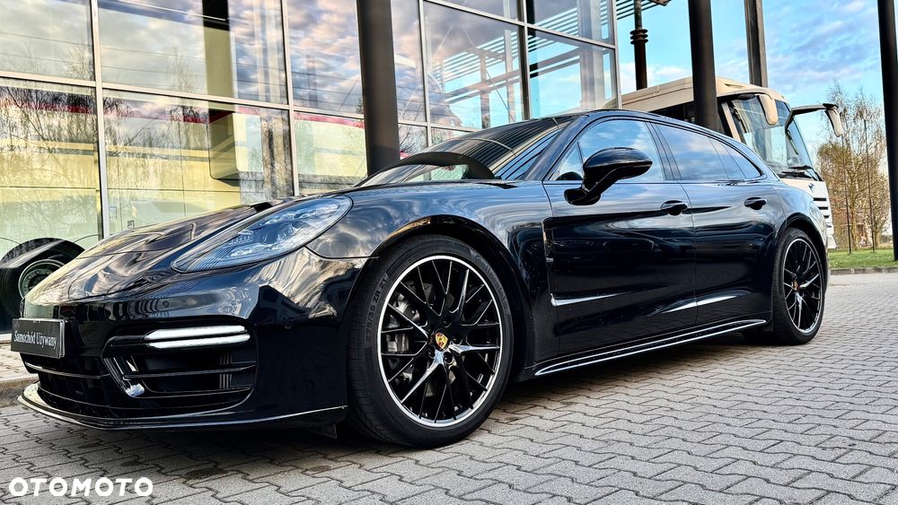 Porsche Panamera 4 GPF - 38