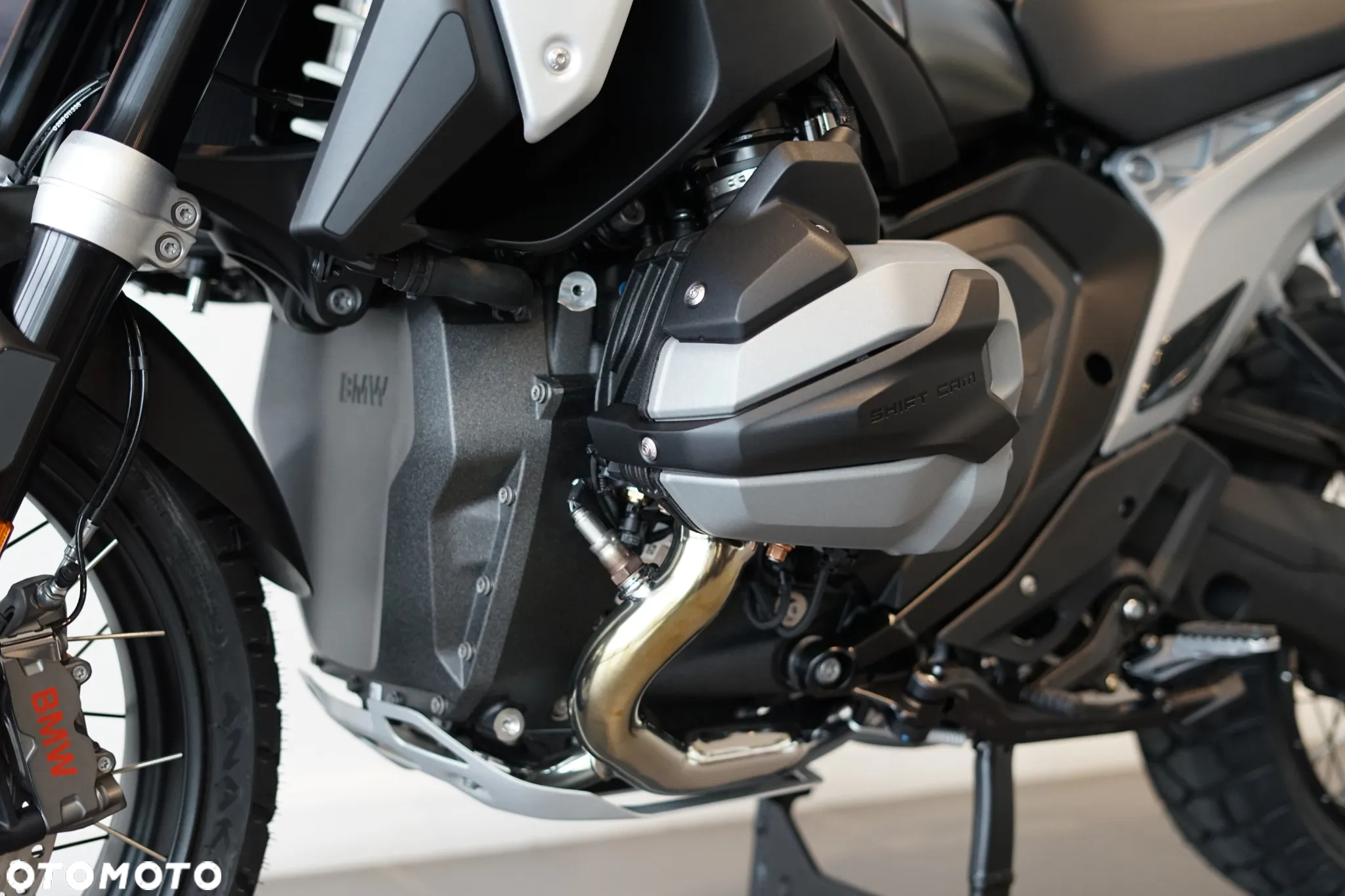BMW R - 8