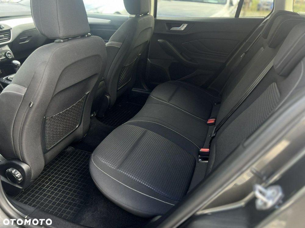 Ford Focus 1.0 EcoBoost Trend - 37