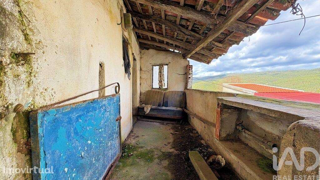 Casa / Villa em Castanheira de Pêra e Coentral de 120 m2 - Grande imagem: 2/33