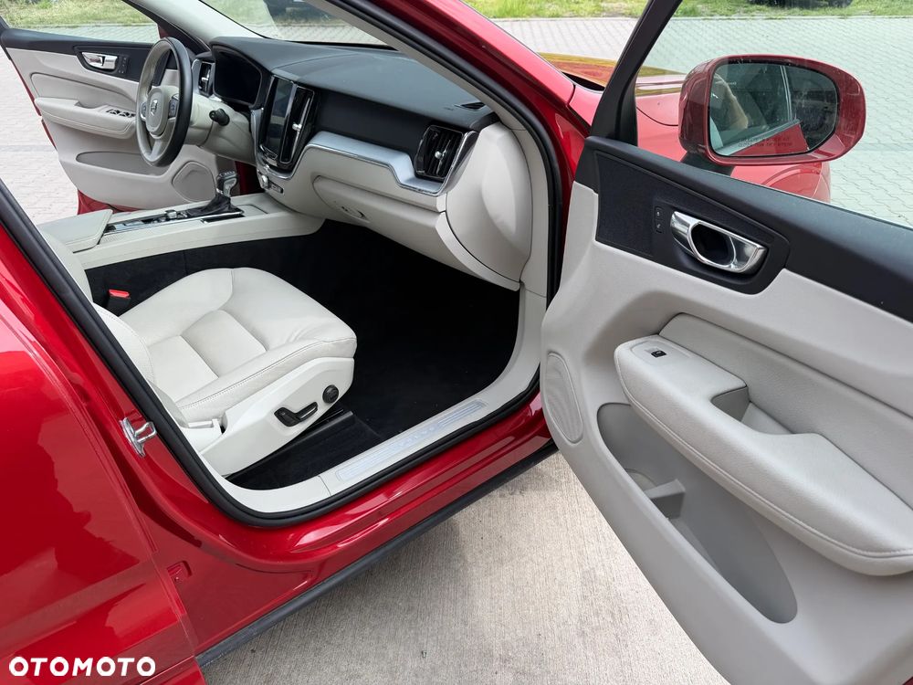Volvo XC 60 T5 AWD Momentum - 10
