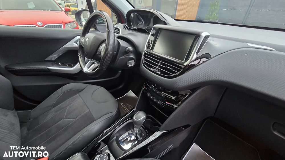 Peugeot 2008 PureTech 110 GPF Stop&Start EAT6 Crossway - 7