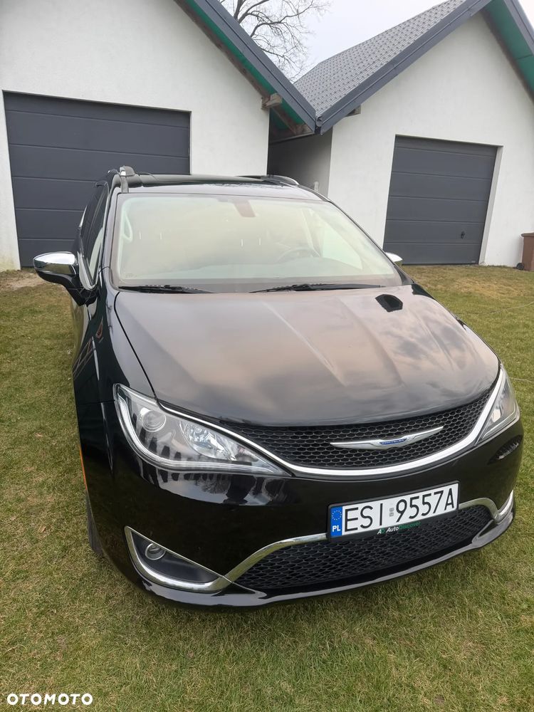 Chrysler Pacifica - 22