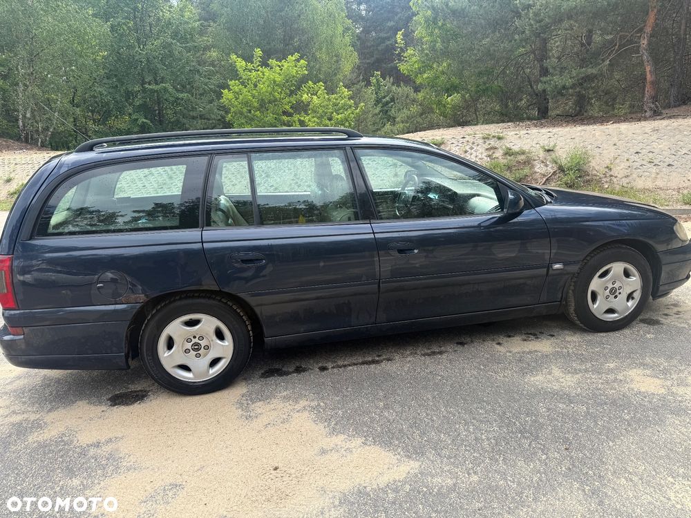 Opel Omega 2.2 Elegance - 3