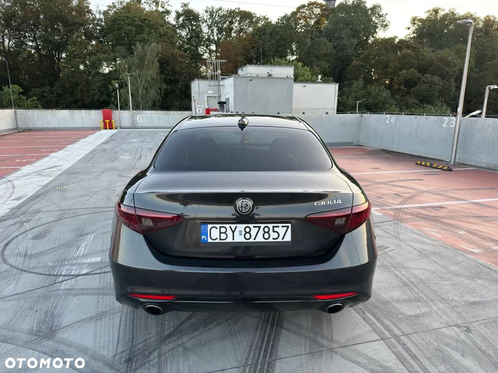 Alfa Romeo Giulia 2.0 Turbo Veloce - 4