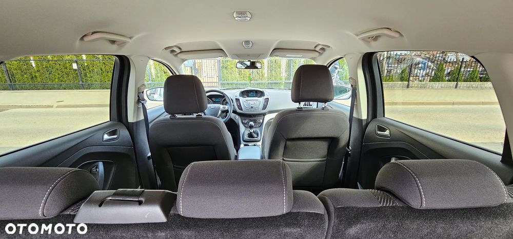 Ford Kuga 1.6 EcoBoost 2x4 SYNC - 29