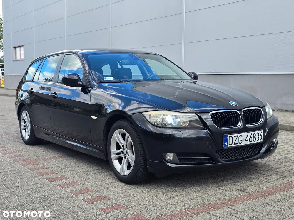 BMW Seria 3 320i - 1