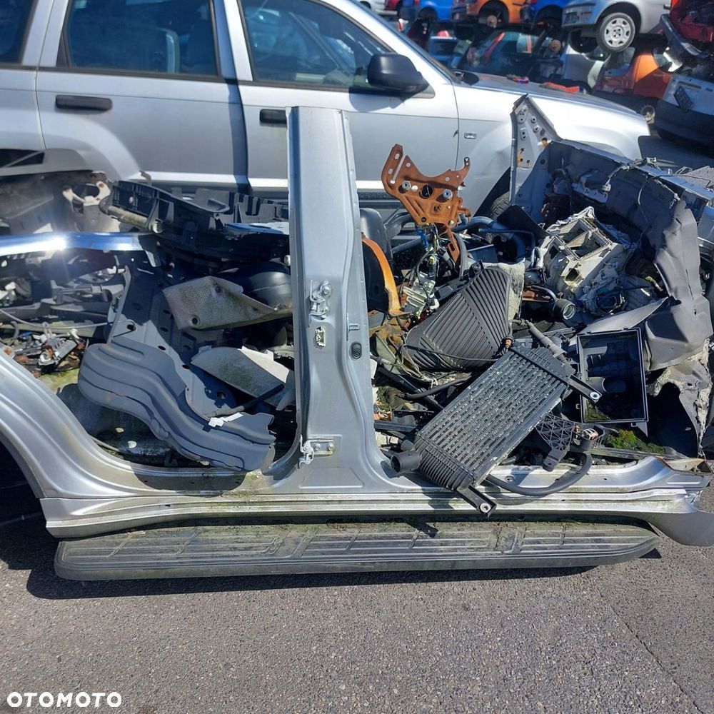 TOYOTA LAND CRUISER 150 2014 5D próg listwa progowa