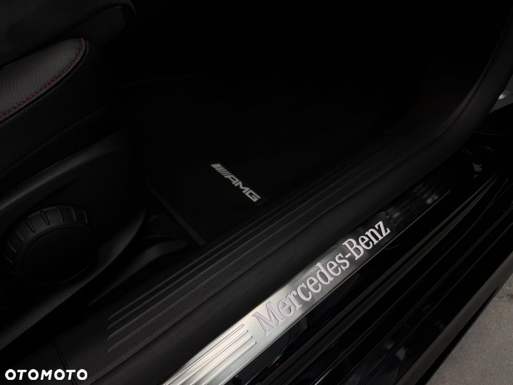 Mercedes-Benz CLA 250 E AMG Line 8G-DCT - 19