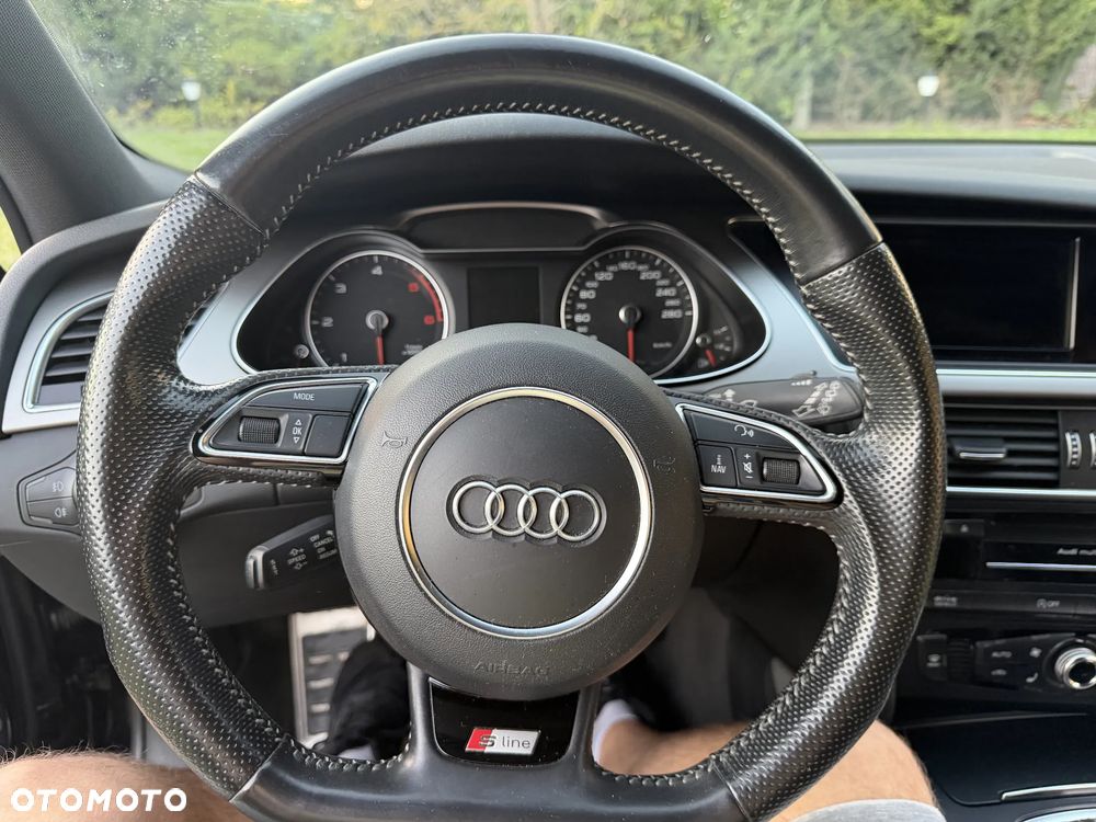 Audi A4 Avant 2.0 TDI DPF clean diesel multitronic S line Sportpaket - 14