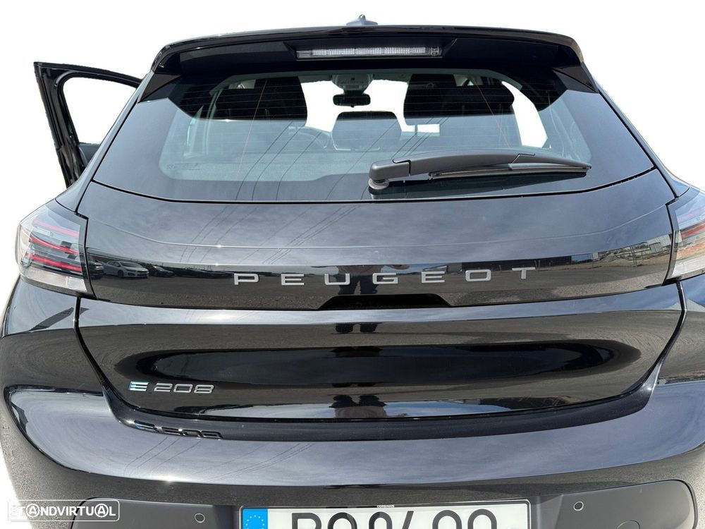 Peugeot e-208 - 16