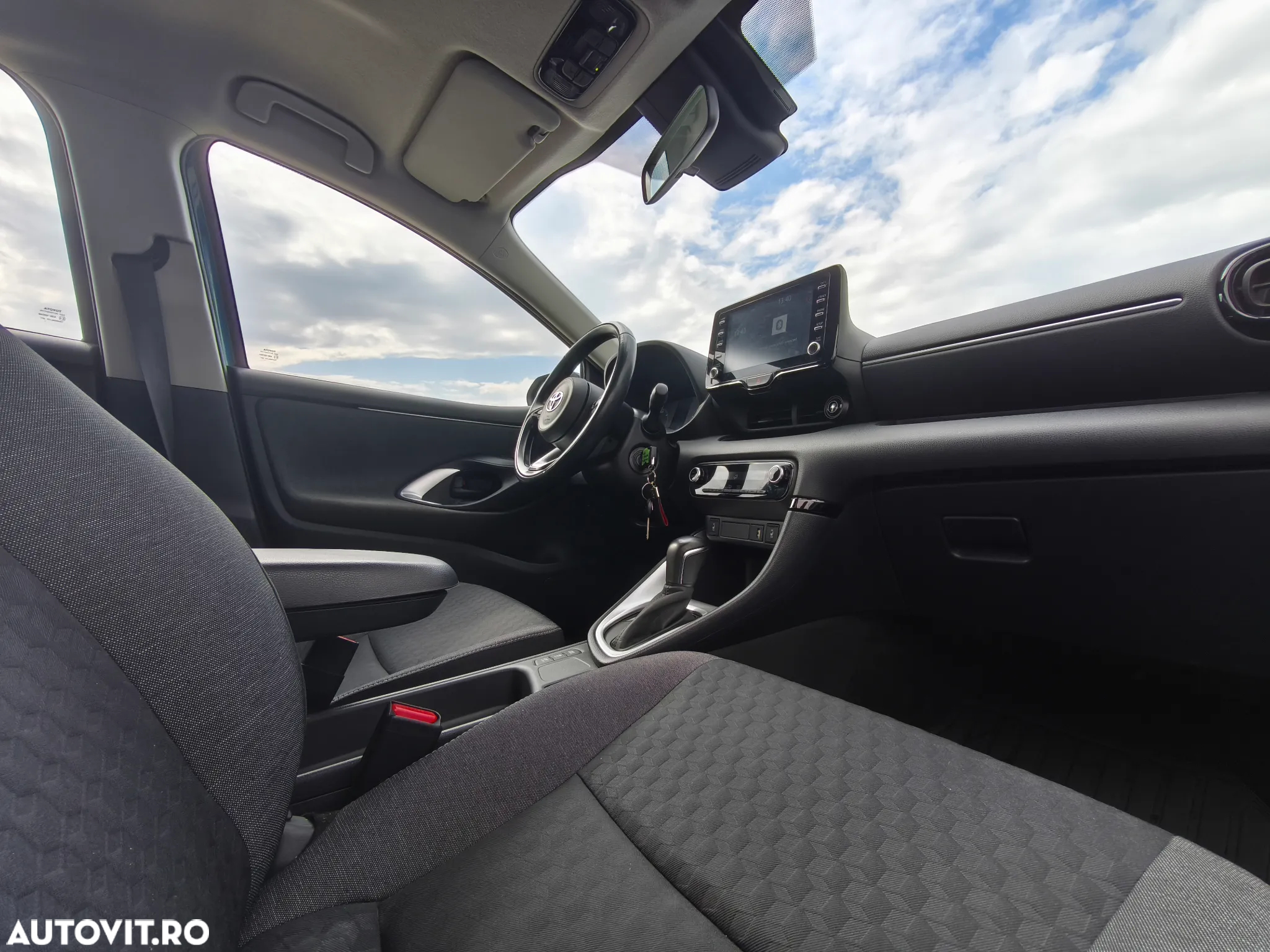 Toyota Yaris - 8