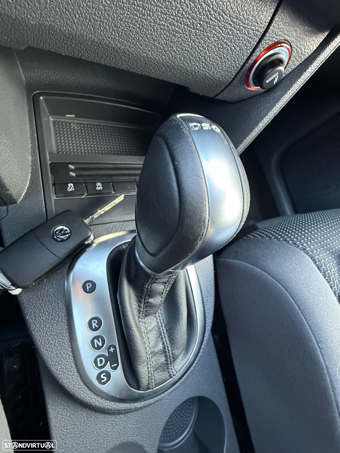 VW Touran 1.6 TDI DPF BlueMotion DSG Comfortline - 11