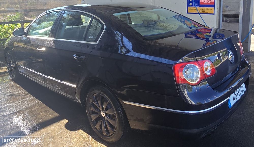 VW Passat 2.0 TDI Trendline BlueMotion - 3