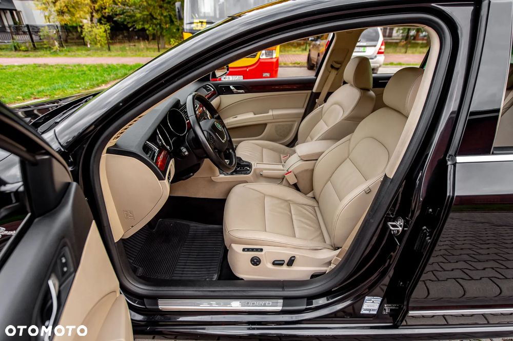 Skoda Superb 3.6 V6 4x4 DSG L&K - 23