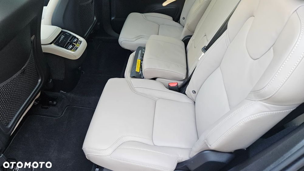 Volvo XC 90 - 17