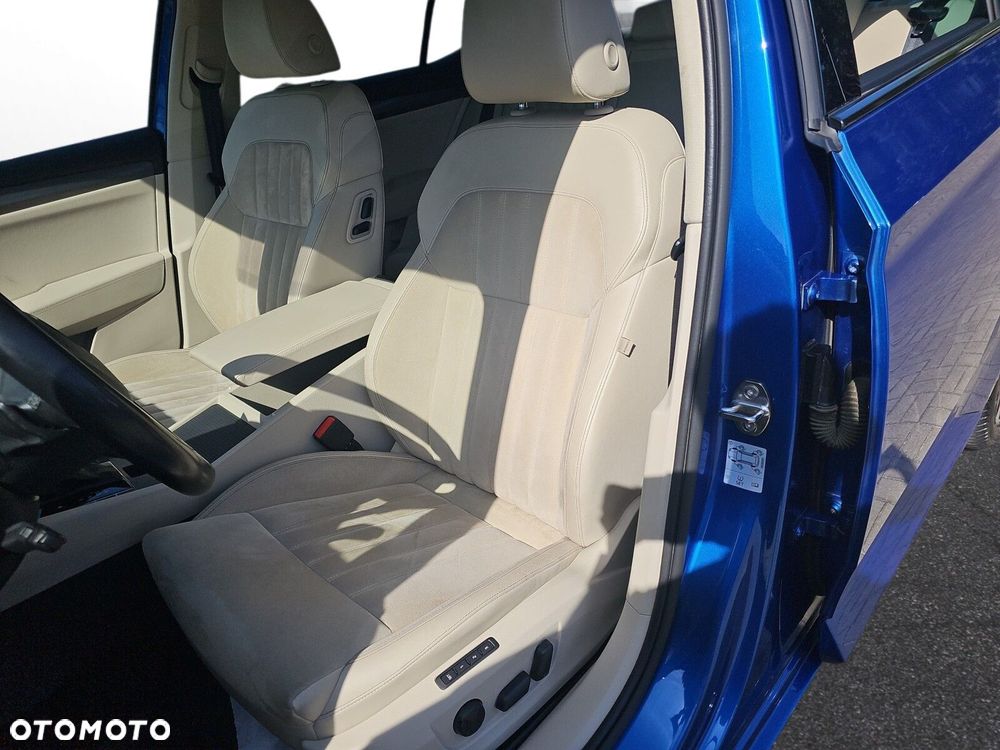 Skoda Superb 2.0 TDI Style DSG - 8