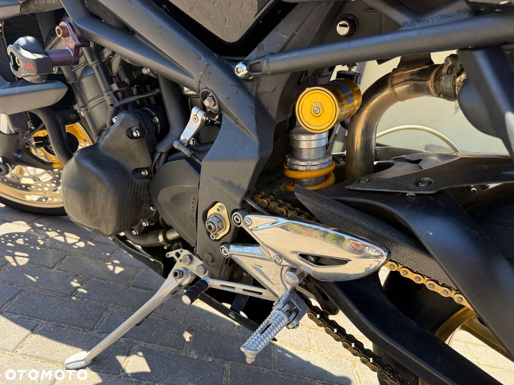 Triumph Street Triple - 9