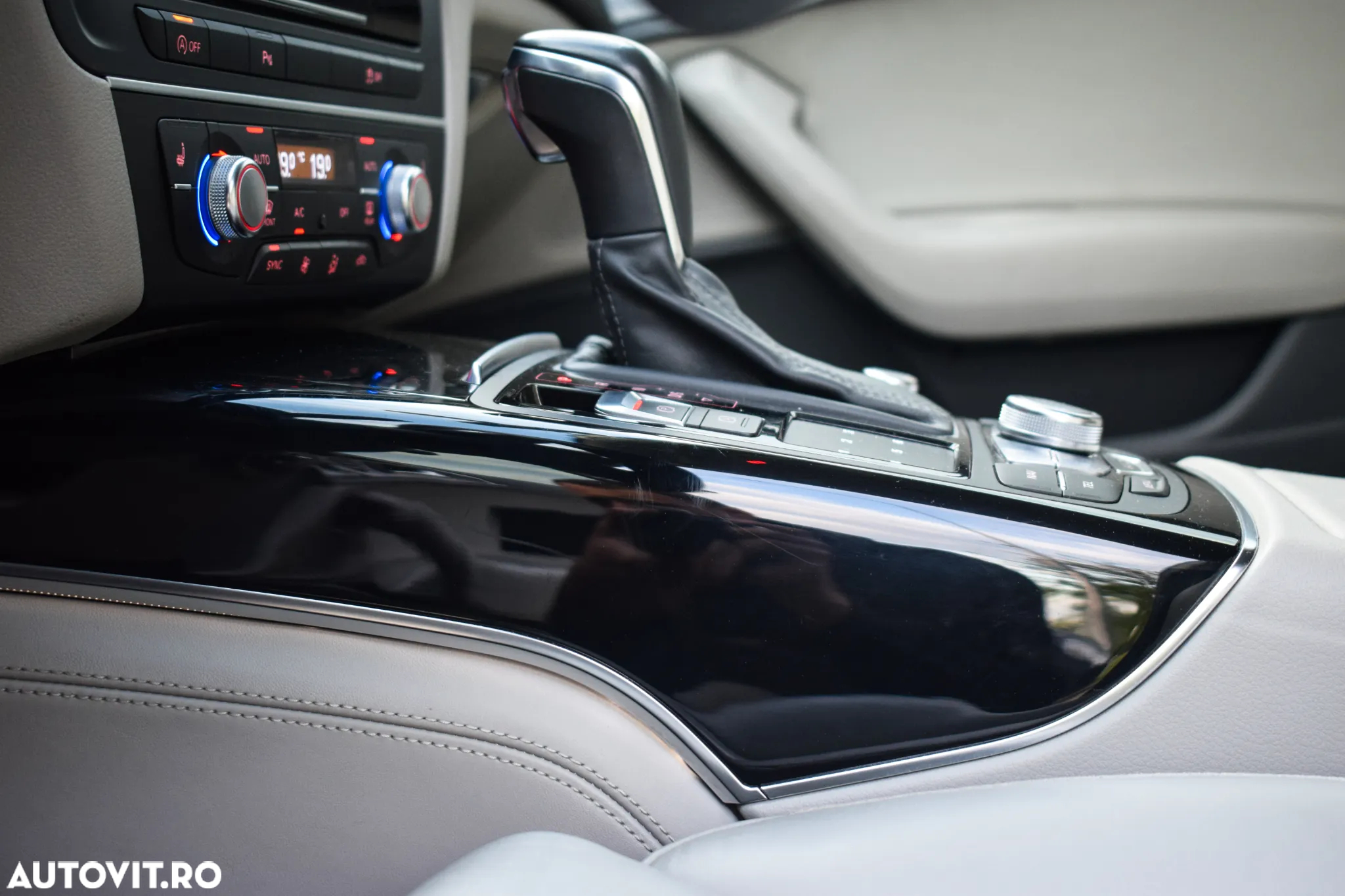 Audi A6 Avant 2.0 TDI Ultra DPF S tronic - 38