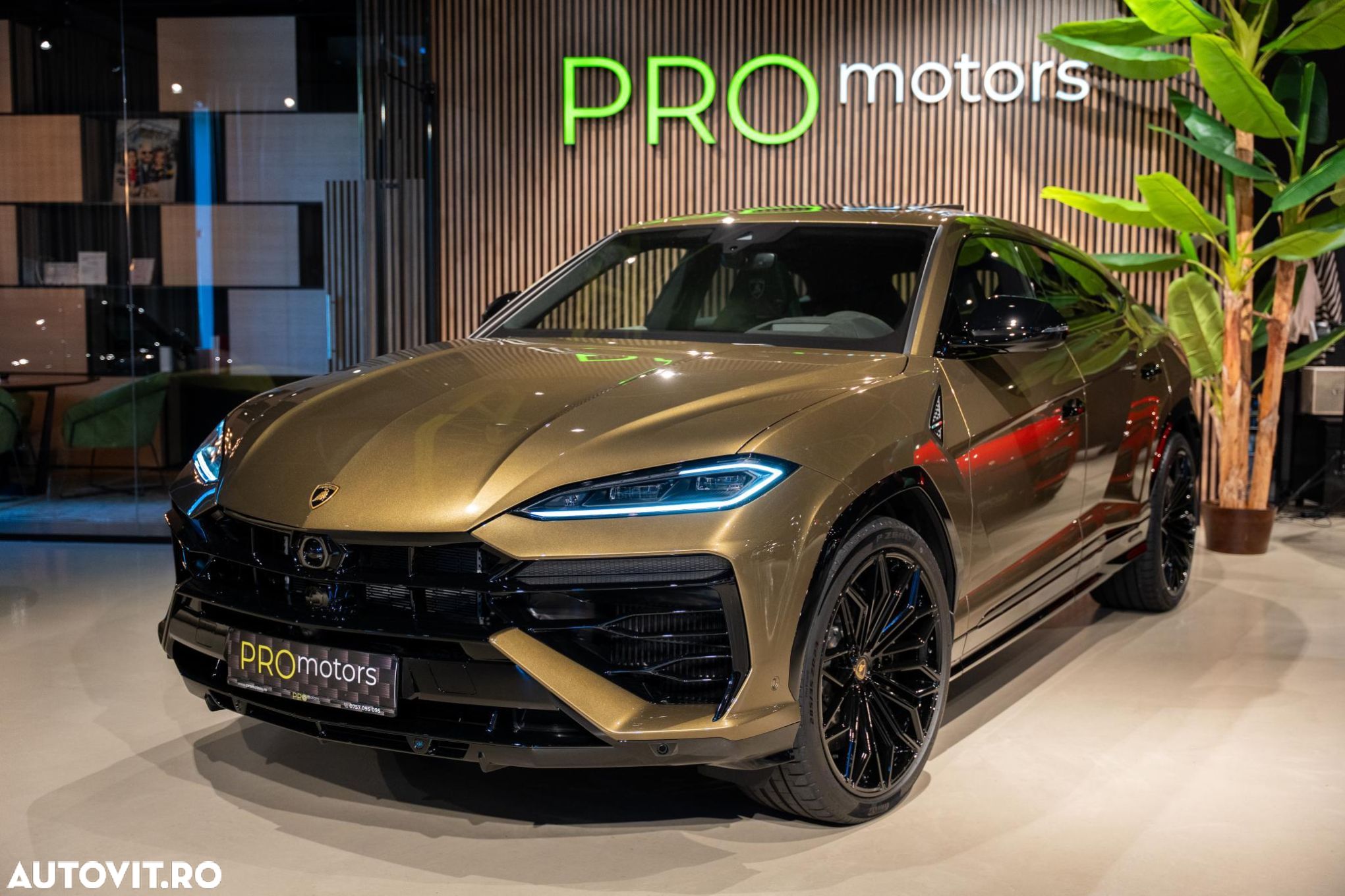 Lamborghini URUS - 1