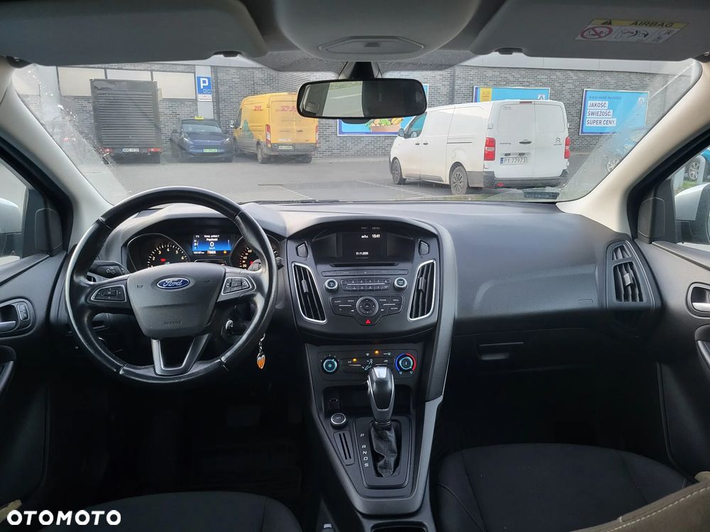 Ford Focus 1.6 Trend PowerShift - 10