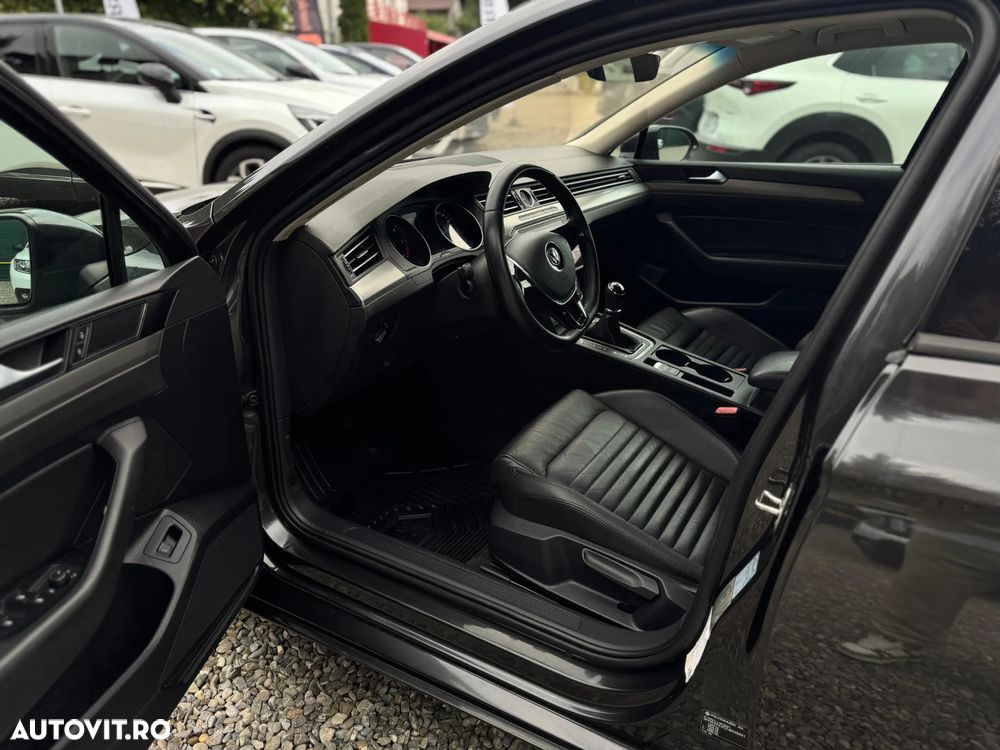 Volkswagen Passat 1.6 TDI Comfortline - 2