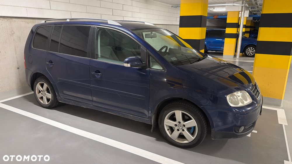 Volkswagen Touran 2.0 TDI Highline - 6