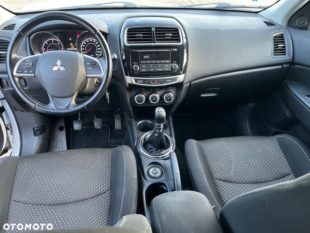 Mitsubishi ASX 1.8 DID Invite 4WD AS&G - 12