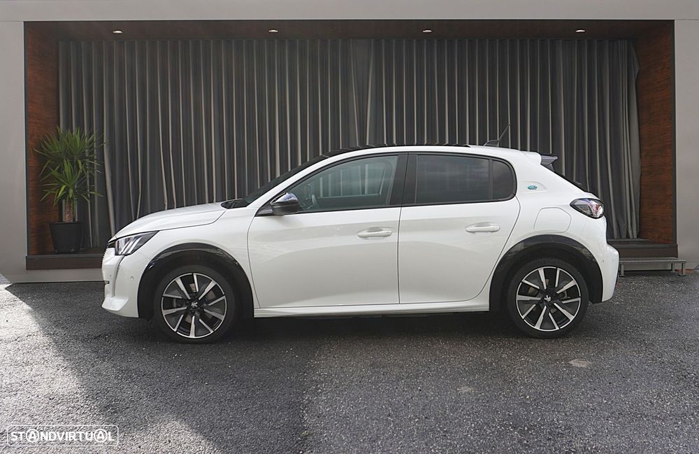 Peugeot e-208 50 kWh GT Pack - 4