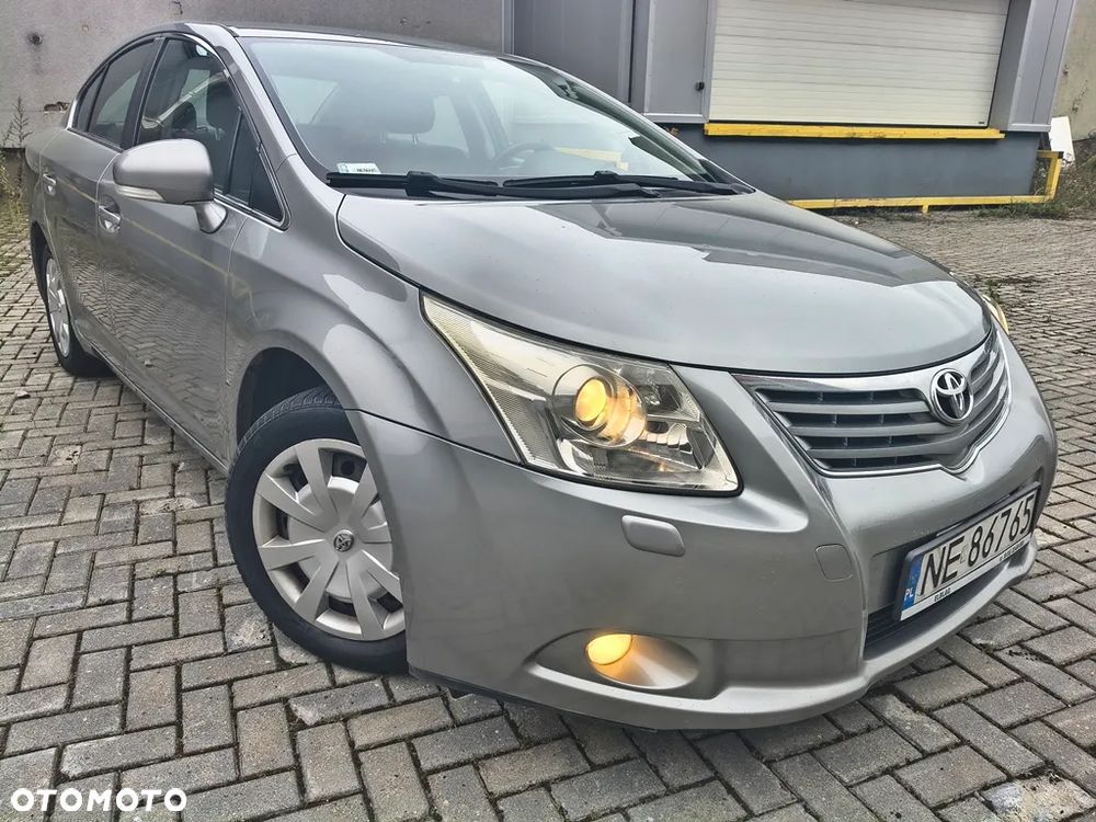Toyota Avensis 1.6 Active - 9