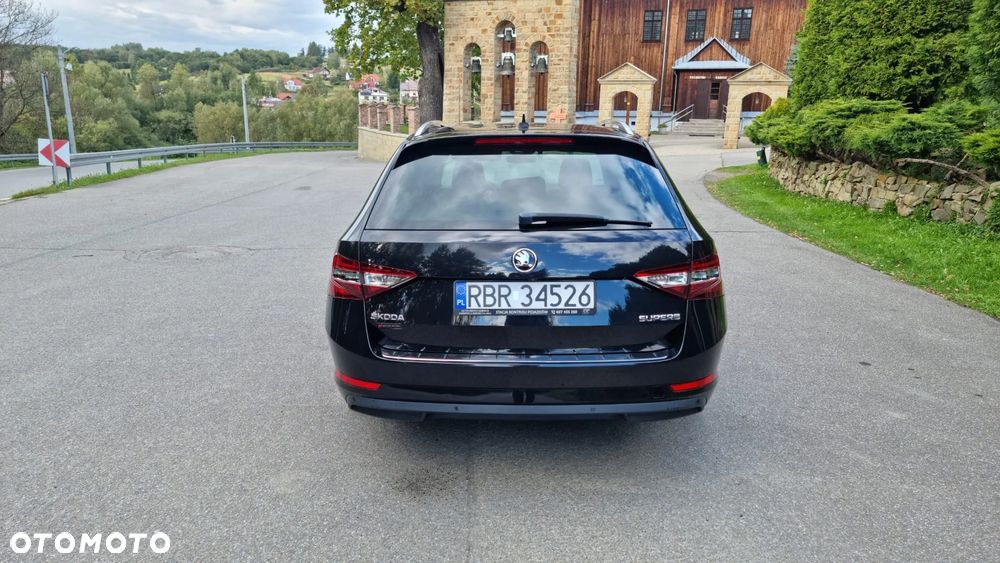 Skoda Superb Combi 2.0 TDI DSG Premium Edition - 17