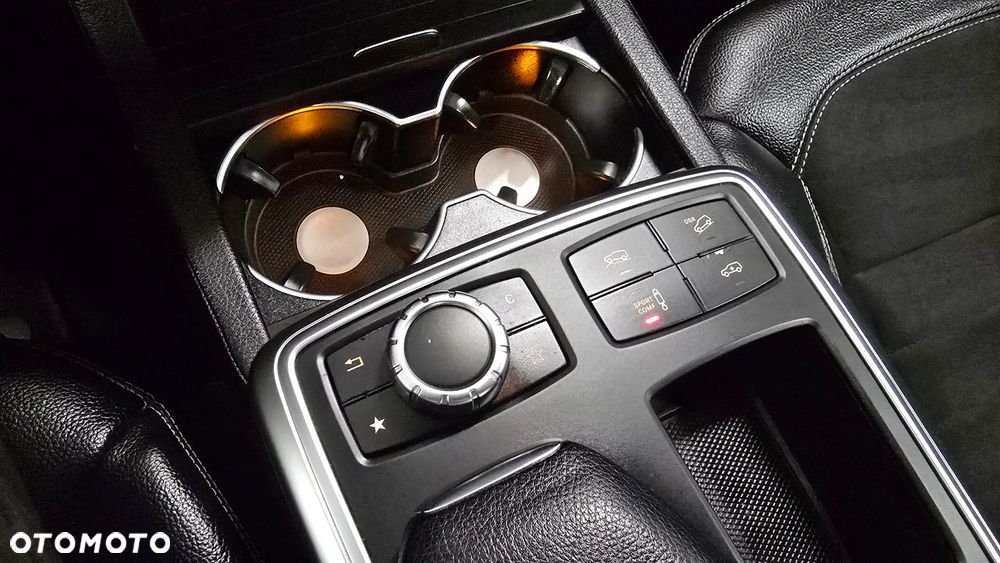 Mercedes-Benz ML - 23