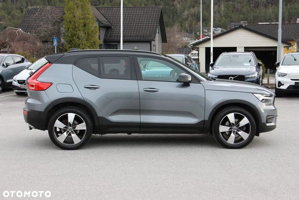 Volvo XC 40 D4 AWD Geartronic R-Design - 5