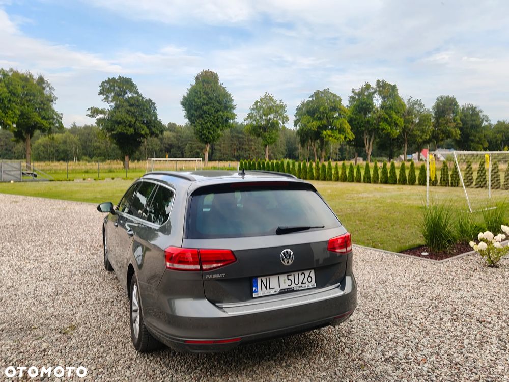 Volkswagen Passat 2.0 TDI (BlueMotion Technology) Comfortline - 23