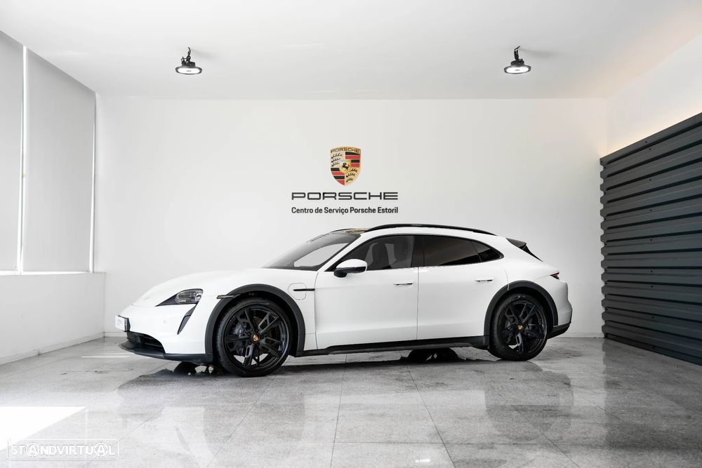 Porsche Taycan Cross Turismo 4 - 1