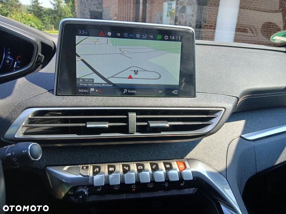 Peugeot 5008 - 8